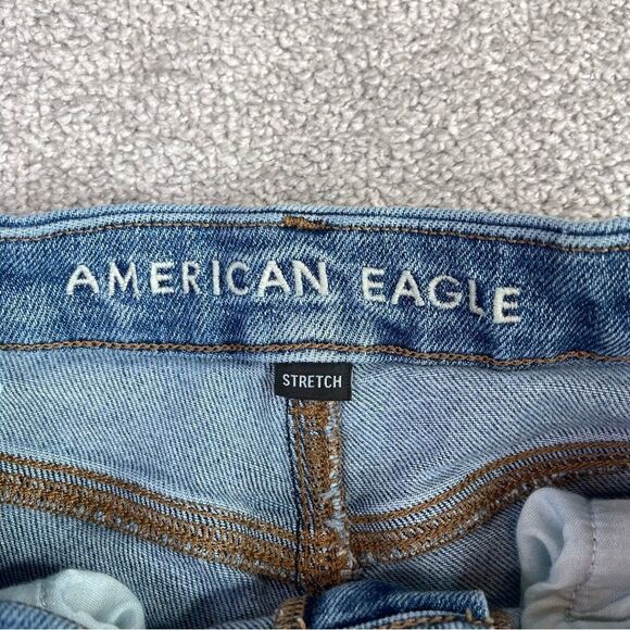 America Eagle Mom Jeans Womens 0* Blue Tapered High Waist Medium Wash Torn Curvy - Picture 6 of 13